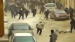 مرتزقة القذافى يرهبون المواطنين فى ليبيا ويقتحمون المنازل