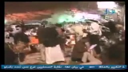 صنعاء : مصابين في المستشفى الميداني فى مجزرة الأحد 17 ابريل 2011م