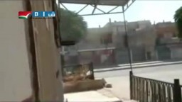 حمص بابا عمرو دبابات تمر مسرعة مطلقة رصاص عشوائيا