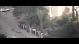 قنص احد المعتقلين بعد تسليم نفسه في فض رابعة