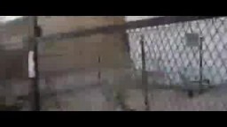 ضابط ملثم يطلق الرصاص على النساء- بئر العبد