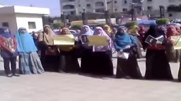 وقفة طالبات ضد الانقلاب بكلية علوم المنوفيه