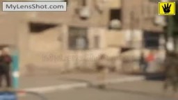 الأمن يطلق الرصاص الحي فوق رؤوس سلسلة بشرية