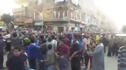 ثوار القوصية يحاصرون مركز الشرطة  بالهتافات