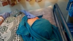 سيدة اثناء البنج تدعو لغزة وتدعو على السيسى