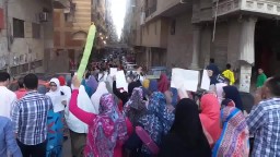 الحضرة بعد صلاة العيد في مسيرة ضد الانقلاب 